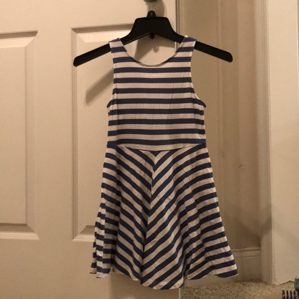 Set of two girls dresses. Sized 6/7